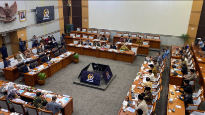 DPR Kritik Keras soal Pemerintah Hapus Kebutuhan Perawat Haji 2025 dan Pengurangan Hari Bimtek Petugas