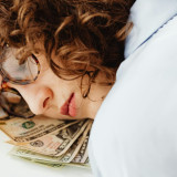 Prediksi Rezeki Weton 10 April 2026: Minggu Wage Siap-siap Dapat Penghasilan Tambahan Lewat Pekerjaan Ini