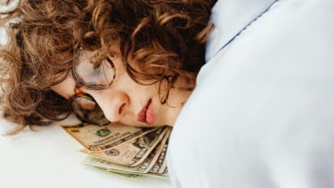 Prediksi Rezeki Weton 10 April 2026: Minggu Wage Siap-siap Dapat Penghasilan Tambahan Lewat Pekerjaan Ini