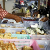 Harga Plastik Melejit hingga 50 Persen Imbas Konflik Iran-AS-Israel, Industri Kemasan dan UMKM Terpukul