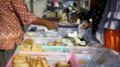 Naskah Khutbah Jumat Singkat 14 Ramadhan 2025: Jualan Makanan di Waktu Puasa, Peluang Pahala atau Ujian Keimanan?
