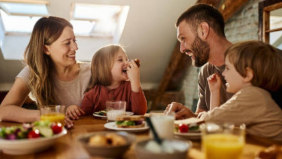 Teks Ceramah Tarawih Singkat pada 13 Maret 2025: Kewajiban Umat Muslim Sediakan Makanan Halal untuk Anak dan Keluarga