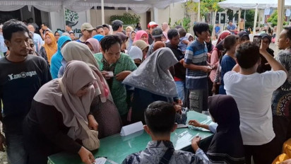 KPH Parengan Gelar Bazar Sembako Murah di Bojonegoro, Laris Diserbu Masyarakat