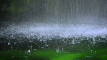 Jakarta Diguyur Hujan, Umat Islam Jangan Lupa Baca Doa yang Dianjurkan Rasulullah, Berikut Doanya…