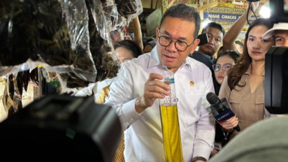 Tinjau Pasar Ciracas Jakarta Timur, Mendag Sebut Harga Kebutuhan Pokok Dua Pekan Jelang Lebaran Normal