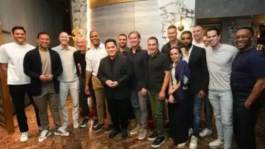 Erick Thohir saat Makan Malam Bersama Seluruh Tim Kepelatihan Timnas Indonesia Jelang Lawan Australia dan BahrainÂ