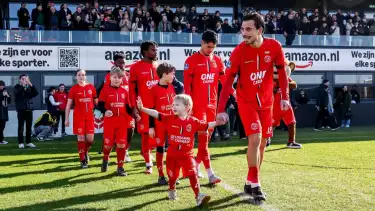 Thom Haye bersama Almere City