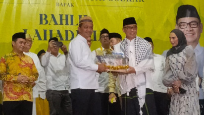 Beri Semangat Santri di Ponpes Darussalam Ciamis, Bahlil Cerita Tidak Pernah Mimpi Jadi Pejabat