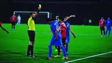 Gulmurodi Sadullo melayangkan kartu kuning