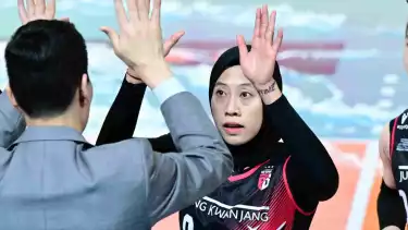 Pelatih Red Sparks, Ko Hee-jin dan Megawati Hangestri dalam pertandingan melawan AI Peppers.