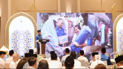 Bantu Korban Banjir, Ibas: Semua Warga Indonesia Tidak Boleh Susah, Mesti Bahagia