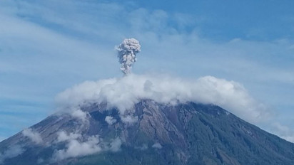 Hari Ini Gunung Semeru Sudah Enam Kali Erupsi, Letusan Tertinggi Mencapai 1.000 Meter
