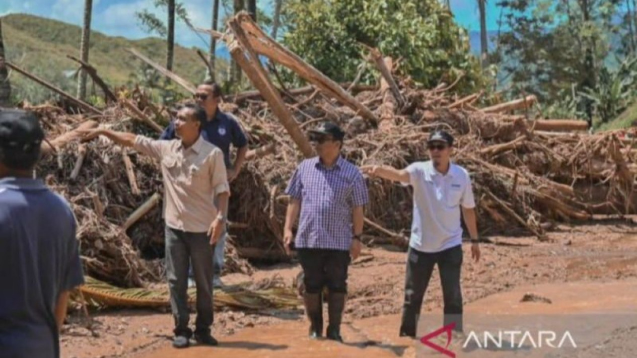 Pemkot Padangsidimpuan Percepat Bersihkan Saluran Irigasi Pascabanjir
            - galeri foto