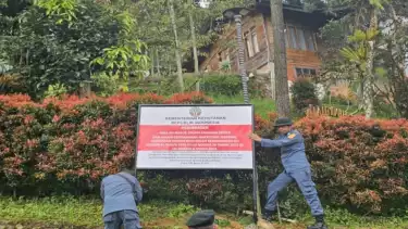 Penyegelan Bangunan Yang Berdiri di Kawasan Hutan TNGHS, Bogor