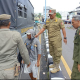 Jelang Lebaran Pengemis di Jember Mewabah, Satpol PP Razia Lampu Merah