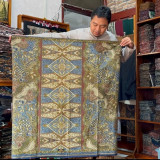 Jelang Lebaran, Penjualan Sarung Batik Khas Kudus Tembus 500 Buah Per Hari