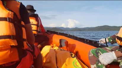 Jenazah Lansia yang Terseret Banjir Ditemukan Mengapung di Laut