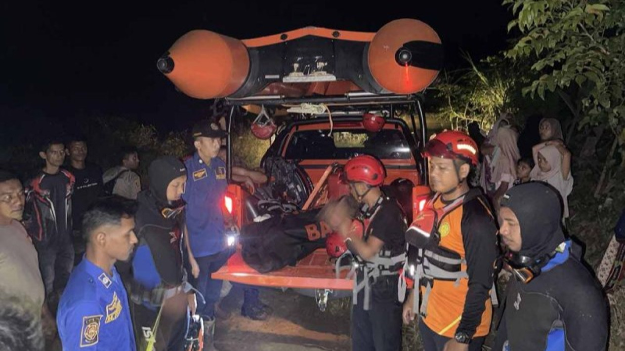 Basarnas Evakuasi Dua Jenazah Balita Tenggelam di Aceh Besar
            - galeri foto