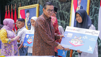 Bank DKI Salurkan Rp815 Miliar untuk 707.622 Siswa Penerima KJP Plus 2025