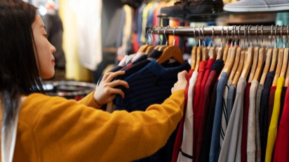 Menata Niat dalam Berbusana di Hari Lebaran, Buya Yahya: Anjuran Islam Kenakan yang Bagus Bukan Baru