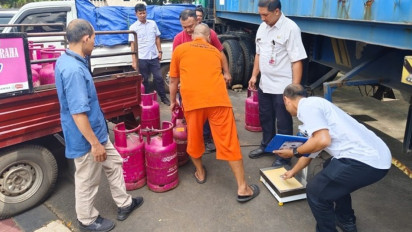 Ungkap Kasus Oplos Gas Elpiji 12 Kilogram Non Subsidi di Bekasi, Polisi Ringkus Satu Tersangka dan Puluhan Barang Bukti