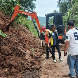 Jelang Arus Mudik dan Balik Lebaran 2025, Pemprov Lampung Perbaiki Drainase Ruas Jalan Lempasing-Padang Cermin