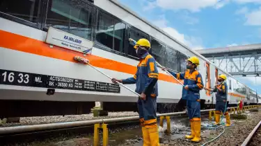 Dok. karyawan KAI Service