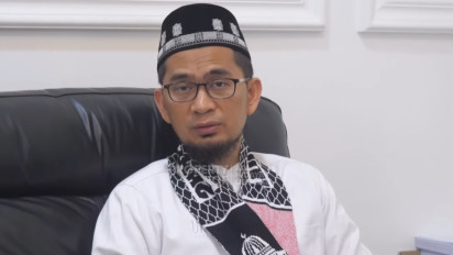 Rezeki Bakal Datang dari Arah Tak Terduga Bila Rutin Baca Shalawat ini, Ustaz Adi Hidayat Bilang Allah akan…