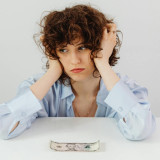 5 Weton Ini Diramal Paling Apes pada 24 April 2026, Hindari Bepergian Jauh?