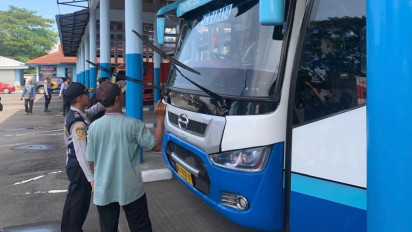 Puluhan Bus di Jombang di Ramp Check, Antisipasi Terjadinya Kecelakaan saat Mudik Lebaran