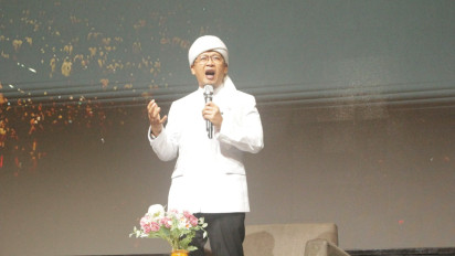 Usai Shalat Jangan Cepat Berdiri, Baca Doa Pelunas Utang ini, Aa Gym Sebut Cara Raih Rezeki Sesuai Sunnah Rasulullah SAW