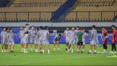 Persib Bandung memulai kembali latihan perdana setelah libur panjang. 