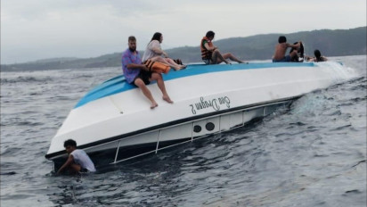 Boat Snorkeling Angkut Belasan WNA Terbalik di Nusa Penida, Satu Orang Tewas 