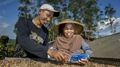 Terdepan Dukung UMKM, BRI Raih Penghargaan Internasional Best SME Bank in Indonesia
