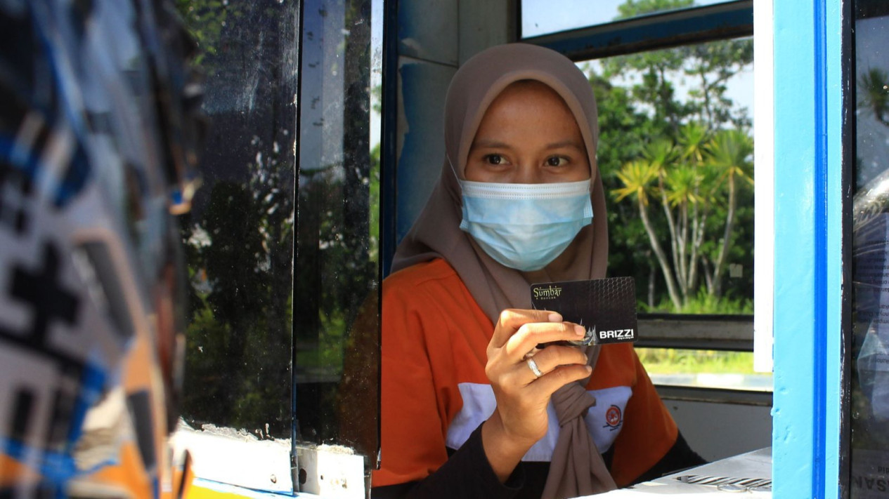 Perjalanan Mudik Lebih Nyaman, Bayar Tol Pakai BRIZZI!
            - galeri foto