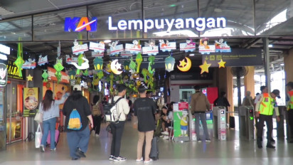 Ribuan Pemudik Mahasiswa Padati Stasiun Lempuyangan Yogyakarta