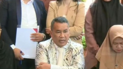 Hotman Paris Dampingi Keluarga Tiga Polisi Tewas Ditembak Usai Gerebek Sabung Ayam di Lampung, Janji Tak Bakal Urusi Isu Setoran: Tak Usah Takut
