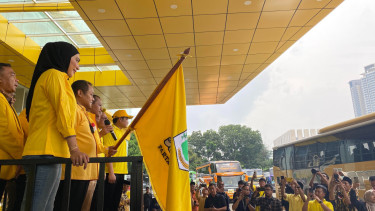 Bahlil Lepas 20 Bus Mudik Gratis Golkar ke Jateng-Jatim, Bawa 1.000 Orang