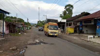 Jelang Arus Mudik, Jalan Nasional Batas Tapteng-Tapsel Masih Rusak 