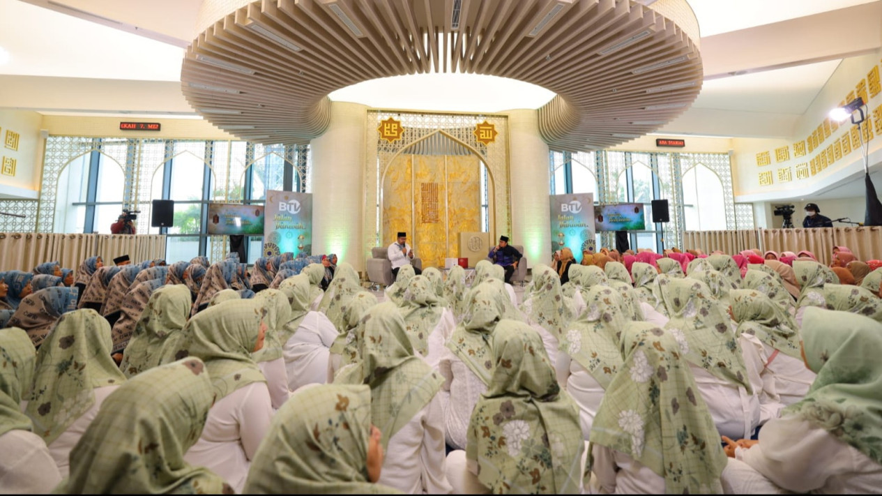 Momen Masjid Al-Khairiyah PIK 2 Berbagi di Bulan Ramadan
            - galeri foto