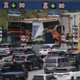 One Way Tol Cipali Diperpanjang Mulai dari Kendal, Kemacetan Parah di Brebes Bikin Perjalanan Tembus 7 Jam