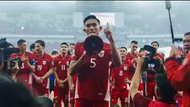 Bek tengah Timnas Indonesia, Rizky Ridho usai pertandingan melawan Bahrain di Stadion GBK.