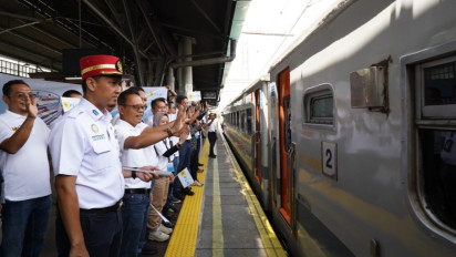 Dukung Arus Mudik Idul Fitri 1446 H, 6.750 Pemudik Diberangkatkan PLN dengan Kereta Api