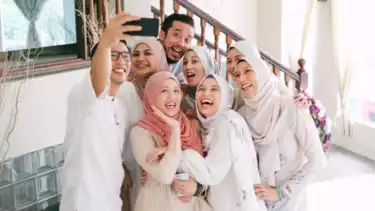 Ilustrasi semarakkan Hari Raya Idul Fitri 2025