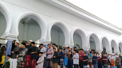 Merayakan Lebaran Lebih Awal ala Dua Pondok Pesantren di Jember, Ini Dasar Rujukannya