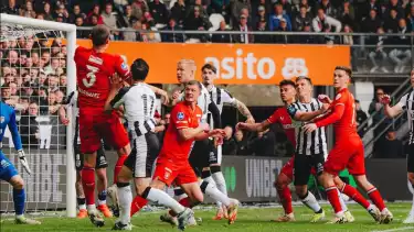 Mees Hilgers Tampil Starter, FC Twente Digulung 1-2 di Markas Heracles