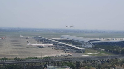 Heboh Kepulan Asap di Bandara Soetta, AirNav: 47 Penerbangan Alami Holding