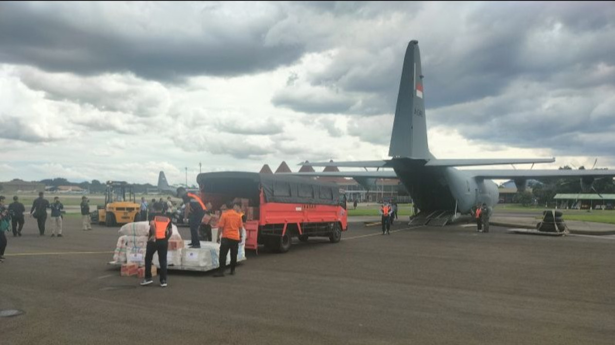 Kemhan Kirim 12 Ton Bantuan Logistik untuk Korban Gempa Myanmar
            - galeri foto