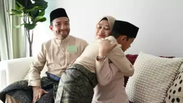 Ilustrasi Lebaran Hari Raya Idul Fitri bersama Ibu