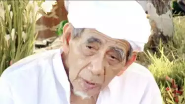 KH Maimoen Zubair alias Mbah Moen